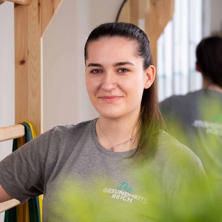 Lea Schewski, Physiotherapeutin der Physiotherapie Praxis Gesundheitsreich in Lübeck