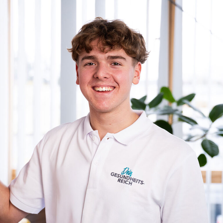Marlon Beuck, Auszubildender zum Physiotherapeut der Physiotherapie Praxis Gesundheitsreich in Mölln