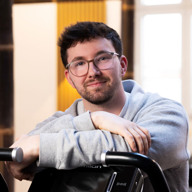 Robin Jedtberg, Praxisleitung und Physiotherapeut der Physiotherapie Praxis Gesundheitsreich in Lübeck